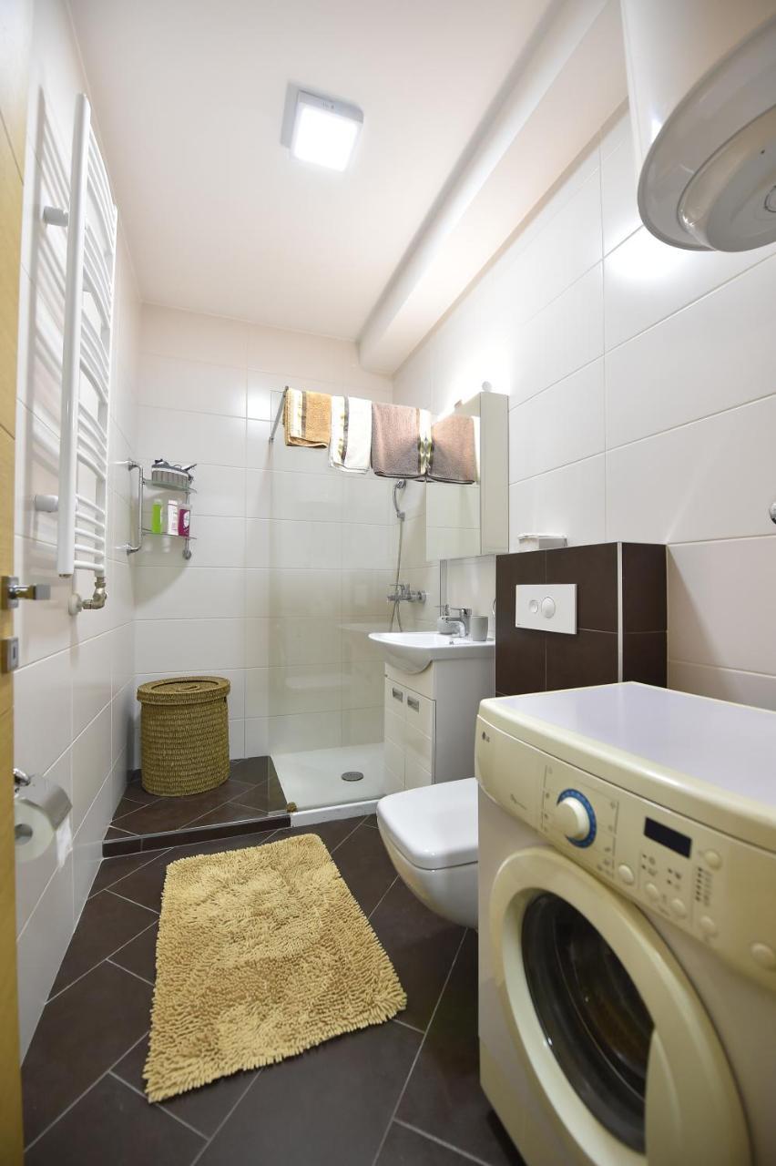 Apartment Sinisa With Garage Novi Sad Buitenkant foto