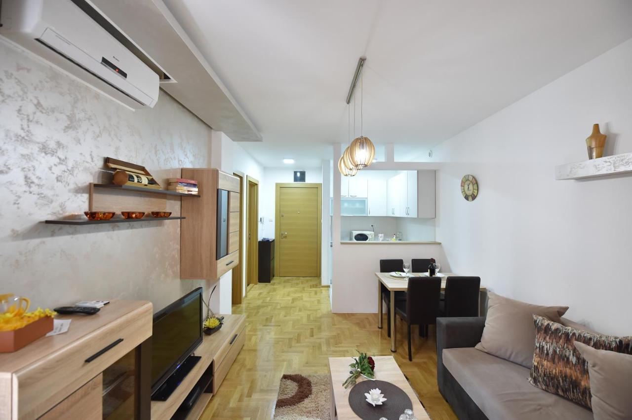 Apartment Sinisa With Garage Novi Sad Buitenkant foto