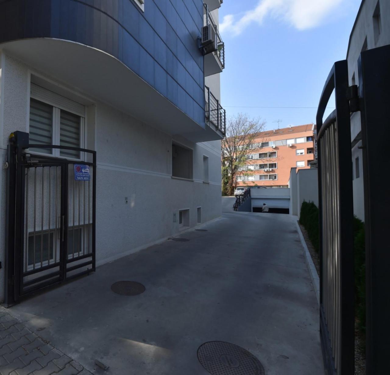 Apartment Sinisa With Garage Novi Sad Buitenkant foto
